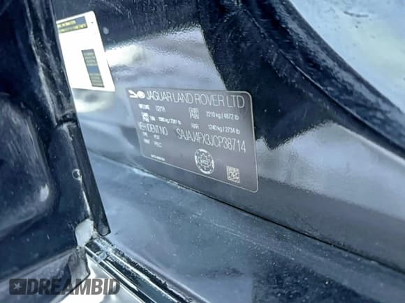 ✅ 2018 Jaguar XE 25t Premium • VIN: SAJAJ4FX3JCP38714 • Лот: 95320445. Опубликован ранее на Copart с пробегом 137 000 миль. Бесплатный доступ к архиву аукционных продаж из США и подробный отчёт об истории автомобиля на DreamBid. Изображение 10.