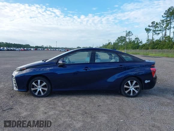 ✅ 2017 Toyota Mirai • VIN: JTDBVRBD9HA003659 • Лот: 43134436. Опубликован ранее на IAAI с пробегом 75 704 миль. Бесплатный доступ к архиву аукционных продаж из США и подробный отчёт об истории автомобиля на DreamBid. Изображение 14.