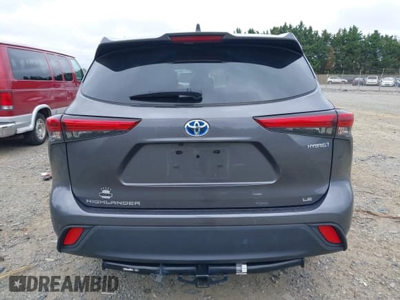 ✅ 2023 Toyota Highlander Hybrid LE • VIN: 5TDZARAH3PS526191 • Lot: 42212602. Listed on IAAI with 31,810 mi. Free auction sales archive from the USA and detailed vehicle history report at DreamBid. Image 17.