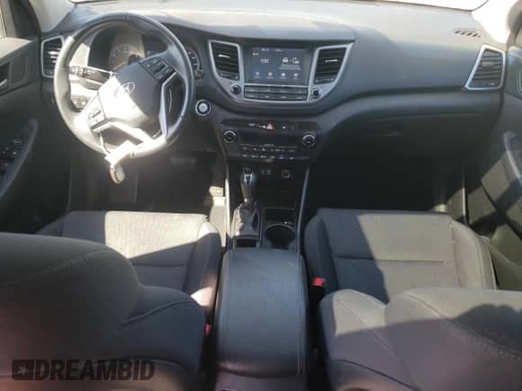 2018 Hyundai Tucson Limited z VIN KM8J33A28JU724148, wystawiony jako Copart lot #86606695 z przebiegiem 159 062 mil mil oraz Czysty tytuł • Clean title. Historia ofert i sprzedaży dostępna na DreamBid. Obrazek 8.