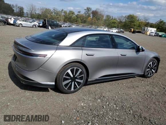 ✅ 2022 Lucid Air Grand Touring • VIN: 50EA1GBAXNA005722 • Lot: 84007375. Wystawiony na Copart z przebiegiem 56 925 mil. Bezpłatny archiwum sprzedaży aukcyjnych z USA i szczegółowy raport historii pojazdu na DreamBid. Zdjęcie 3.
