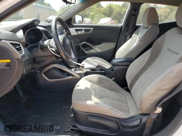 ✅ 2013 Hyundai Veloster w/Gray Int • VIN: KMHTC6AD5DU149023 • Lot: 71469355. Listed on Copart with 151,998 mi. Free auction sales archive from the USA and detailed vehicle history report at DreamBid. Image 7.