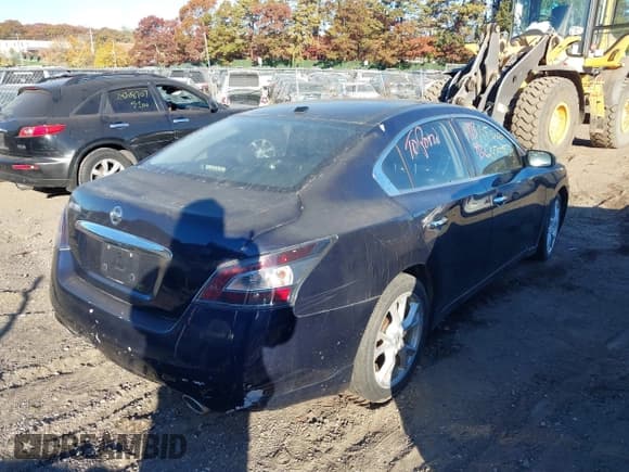 ✅ 2013 Nissan Maxima S • VIN: 1N4AA5APXDC826732 • Lot: 40699858. Listed on IAAI with Not provided. Free auction sales archive from the USA and detailed vehicle history report at DreamBid. Image 4.