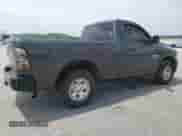 2017 Ram 1500 Tradesman z VIN 3C6JR6AG2HG791672, wystawiony jako Copart lot #60555785 z przebiegiem 174 891 mil mil oraz Czysty tytuł • Clean title. Historia ofert i sprzedaży dostępna na DreamBid. Obrazek 3.