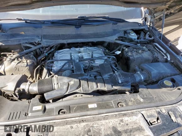 ✅ 2018 Land Rover Range Rover Sport HSE Dynamic • VIN: SALWV2SV8JA195754 • Lot: 90383825. Listed on Copart with 104,863 mi. Free auction sales archive from the USA and detailed vehicle history report at DreamBid. Image 12.