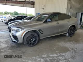✅ 2020 BMW X6 M Competition • VIN: 5YMCY0C06L9C91048 • Lot: 60874034. Wystawiony na Copart z przebiegiem 22 810 mil. Bezpłatny archiwum sprzedaży aukcyjnych z USA i szczegółowy raport historii pojazdu na DreamBid. Zdjęcie 1.