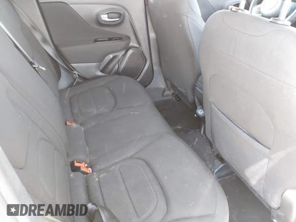 ✅ 2020 Jeep Renegade Altitude • VIN: ZACNJABB8LPL91658 • Lot: 41534304. Listed on IAAI with 76,135 mi. Free auction sales archive from the USA and detailed vehicle history report at DreamBid. Image 8.