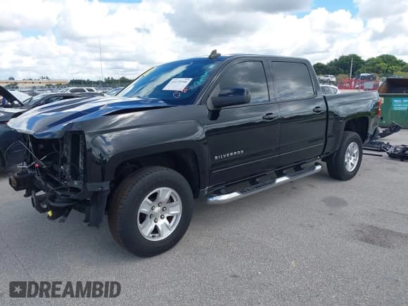 ✅ 2018 Chevrolet Silverado 1500 LT • VIN: 3GCPCREH6JG315777 • Лот: 43279346. Опубликован ранее на IAAI с пробегом 102 487 миль. Бесплатный доступ к архиву аукционных продаж из США и подробный отчёт об истории автомобиля на DreamBid. Изображение 2.