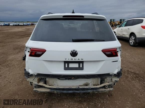 ✅ 2022 Volkswagen Tiguan S • VIN: 3VV0B7AX5NM012441 • Lot: 85072885. Wystawiony na Copart z przebiegiem 48 413 mil. Bezpłatny archiwum sprzedaży aukcyjnych z USA i szczegółowy raport historii pojazdu na DreamBid. Zdjęcie 6.