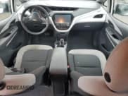 ✅ 2017 Chevrolet Bolt EV LT • VIN: 1G1FW6S04H4169797 • Lot: 45745454. Wystawiony na Copart z przebiegiem Nie podano. Bezpłatny archiwum sprzedaży aukcyjnych z USA i szczegółowy raport historii pojazdu na DreamBid. Zdjęcie 8.