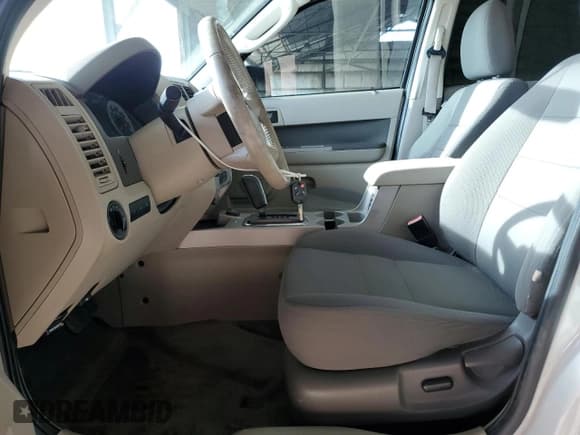 ✅ 2009 Ford Escape Hybrid • VIN: 1FMCU49389KB29641 • Лот: 51164235. Опубликован ранее на Copart с пробегом 131 596 миль. Бесплатный доступ к архиву аукционных продаж из США и подробный отчёт об истории автомобиля на DreamBid. Изображение 7.