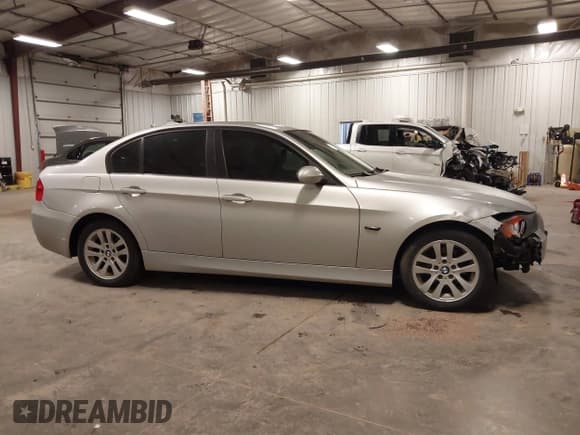 ✅ 2007 BMW 3 Series 328xi • VIN: WBAVC93507KX60398 • Lot: 43712526. Listed on IAAI with 190,473 mi. Free auction sales archive from the USA and detailed vehicle history report at DreamBid. Image 13.