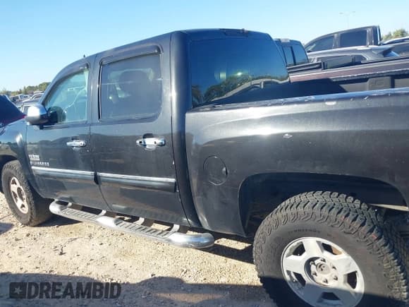✅ 2010 Chevrolet Silverado 1500 LT • VIN: 3GCRCSE07AG238833 • Лот: 43588856. Опубликован ранее на IAAI с пробегом 272 546 миль. Бесплатный доступ к архиву аукционных продаж из США и подробный отчёт об истории автомобиля на DreamBid. Изображение 14.
