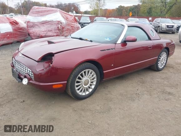 ✅ 2004 Ford Thunderbird Deluxe • VIN: 1FAHP60A04Y112336 • Lot: 43575455. Listed on IAAI with 74,443 mi. Free auction sales archive from the USA and detailed vehicle history report at DreamBid. Image 2.