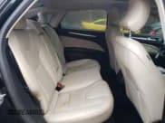 ✅ 2017 Ford Fusion Hybrid Titanium • VIN: 3FA6P0RU7HR278472 • Lot: 82434245. Wystawiony na Copart z przebiegiem 144 287 mil. Bezpłatny archiwum sprzedaży aukcyjnych z USA i szczegółowy raport historii pojazdu na DreamBid. Zdjęcie 10.