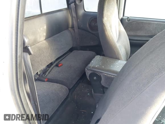 ✅ 1998 Dodge Dakota SLT • VIN: 1B7GG22X2WS519726 • Lot: 42003437. Wystawiony na IAAI z przebiegiem 213 998 mil. Bezpłatny archiwum sprzedaży aukcyjnych z USA i szczegółowy raport historii pojazdu na DreamBid. Zdjęcie 8.