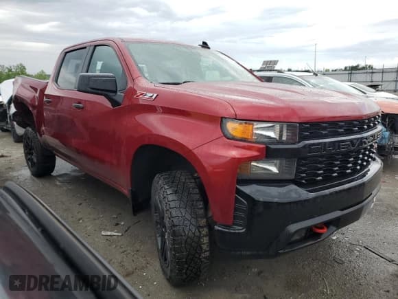 ✅ 2021 Chevrolet Silverado 1500 Custom Trail Boss • VIN: 1GCPYCEF4MZ402322 • Lot: 54800964. Wystawiony na Copart z przebiegiem 42 474 mil. Bezpłatny archiwum sprzedaży aukcyjnych z USA i szczegółowy raport historii pojazdu na DreamBid. Zdjęcie 4.