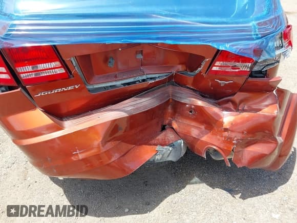 ✅ 2014 Dodge Journey American Value • VIN: 3C4PDCAB5ET152564 • Lot: 42864372. Listed on IAAI with 173,910 mi. Free auction sales archive from the USA and detailed vehicle history report at DreamBid. Image 6.