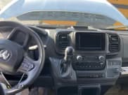 ✅ 2023 Ram ProMaster Window Van • VIN: 3C6LRVPG6PE575070 • Lot: 88295415. Wystawiony na Copart z przebiegiem 500 mil. Bezpłatny archiwum sprzedaży aukcyjnych z USA i szczegółowy raport historii pojazdu na DreamBid. Zdjęcie 9.