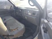 ✅ 2000 Ford F-250 XL • VIN: 1FTNX20F6YEA60672 • Lot: 42809855. Wystawiony na IAAI z przebiegiem 311 118 mil. Bezpłatny archiwum sprzedaży aukcyjnych z USA i szczegółowy raport historii pojazdu na DreamBid. Zdjęcie 5.