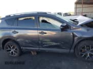 ✅ 2018 Toyota RAV4 SE • VIN: JTMNFREVXJJ723007 • Лот: 43576593. Опубликован ранее на IAAI с пробегом 213 811 миль. Бесплатный доступ к архиву аукционных продаж из США и подробный отчёт об истории автомобиля на DreamBid. Изображение 13.