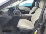 ✅ 2024 Lexus RX 450h+ Luxury • VIN: JTJCJMGA6R2019568 • Lot: 80891925. Wystawiony na Copart z przebiegiem 3 596 mil. Bezpłatny archiwum sprzedaży aukcyjnych z USA i szczegółowy raport historii pojazdu na DreamBid. Zdjęcie 7.