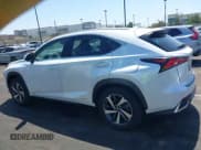 ✅ 2020 Lexus NX 300h • VIN: JTJGJRDZ4L5000855 • Lot: 41989517. Wystawiony na IAAI z przebiegiem 72 182 mil. Bezpłatny archiwum sprzedaży aukcyjnych z USA i szczegółowy raport historii pojazdu na DreamBid. Zdjęcie 14.