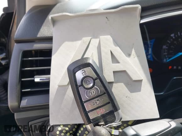 ✅ 2017 Ford Fusion Hybrid Titanium • VIN: 3FA6P0RU2HR360481 • Лот: 42902061. Опубликован ранее на IAAI с пробегом 88 086 миль. Бесплатный доступ к архиву аукционных продаж из США и подробный отчёт об истории автомобиля на DreamBid. Изображение 11.