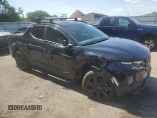 2024 Hyundai Santa Cruz Night Edition z VIN 5NTJCDAF6RH097583, wystawiony jako Copart lot #60220604 z przebiegiem 3 636 mil mil oraz Szkoda całkowita • Salvage title. Historia ofert i sprzedaży dostępna na DreamBid. Obrazek 4.