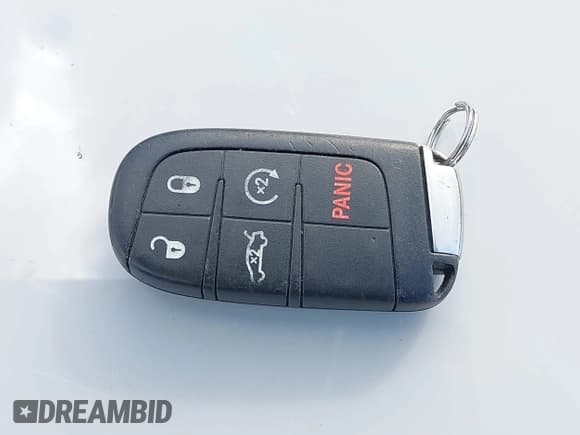 ✅ 2015 Chrysler 200 C • VIN: 1C3CCCCG5FN532696 • Lot: 43646784. Listed on IAAI with 143,654 mi. Free auction sales archive from the USA and detailed vehicle history report at DreamBid. Image 11.