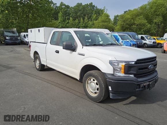 ✅ 2019 Ford F-150 XL • VIN: 1FTEX1C58KKC53475 • Lot: 64656265. Wystawiony na Copart z przebiegiem 113 942 mil. Bezpłatny archiwum sprzedaży aukcyjnych z USA i szczegółowy raport historii pojazdu na DreamBid. Zdjęcie 4.