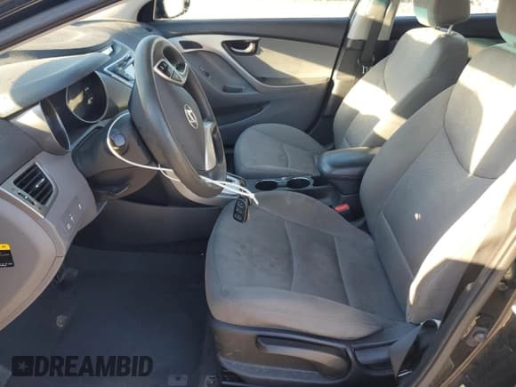 ✅ 2012 Hyundai Elantra GLS • VIN: 5NPDH4AE6CH105287 • Lot: 85653825. Listed on Copart with 204,606 mi. Free auction sales archive from the USA and detailed vehicle history report at DreamBid. Image 7.