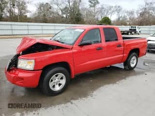 2008 Dodge Dakota SLT z VIN 1D7HE48NX8S505786, wystawiony jako Copart lot #86113494 z przebiegiem 128 937 mil mil oraz Szkoda całkowita • Salvage title. Historia ofert i sprzedaży dostępna na DreamBid. Obrazek 1.
