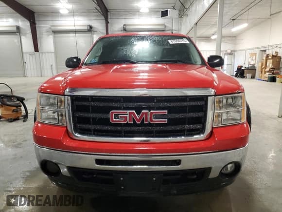 ✅ 2010 GMC Sierra 1500 SLE • VIN: 1GTSKVE31AZ279670 • Lot: 87096275. Listed on Copart with 142,182 mi. Free auction sales archive from the USA and detailed vehicle history report at DreamBid. Image 5.