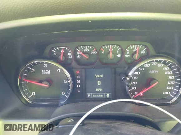 ✅ 2018 Chevrolet Silverado 1500 Work Truck • VIN: 3GCUKNEC0JG640413 • Lot: 43582205. Wystawiony na IAAI z przebiegiem 65 365 mil. Bezpłatny archiwum sprzedaży aukcyjnych z USA i szczegółowy raport historii pojazdu na DreamBid. Zdjęcie 7.