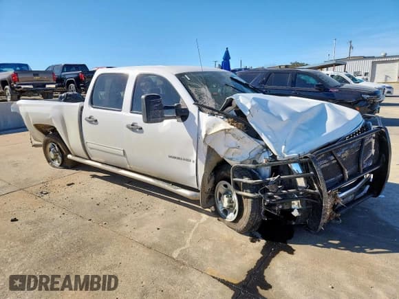 ✅ 2009 Chevrolet Silverado 2500HD LT • VIN: 1GCHC53619F158056 • Lot: 91138725. Wystawiony na Copart z przebiegiem 136 276 mil. Bezpłatny archiwum sprzedaży aukcyjnych z USA i szczegółowy raport historii pojazdu na DreamBid. Zdjęcie 4.