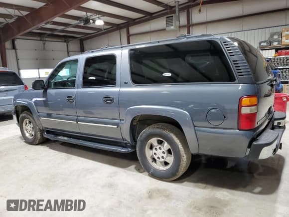 ✅ 2002 Chevrolet Suburban LS • VIN: 3GNFK16Z62G287415 • Лот: 85424994. Опубликован ранее на Copart с пробегом 313 778 миль. Бесплатный доступ к архиву аукционных продаж из США и подробный отчёт об истории автомобиля на DreamBid. Изображение 2.