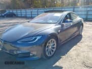 ✅ 2018 Tesla Model S 75D • VIN: 5YJSA1E25JF254568 • Lot: 43661012. Wystawiony na IAAI z przebiegiem 53 209 mil. Bezpłatny archiwum sprzedaży aukcyjnych z USA i szczegółowy raport historii pojazdu na DreamBid. Zdjęcie 2.