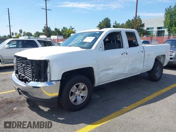 ✅ 2019 Chevrolet Silverado 1500 LT • VIN: 2GCRCPEC8K1118959 • Lot: 43300988. Wystawiony na IAAI z przebiegiem 141 898 mil. Bezpłatny archiwum sprzedaży aukcyjnych z USA i szczegółowy raport historii pojazdu na DreamBid. Zdjęcie 2.