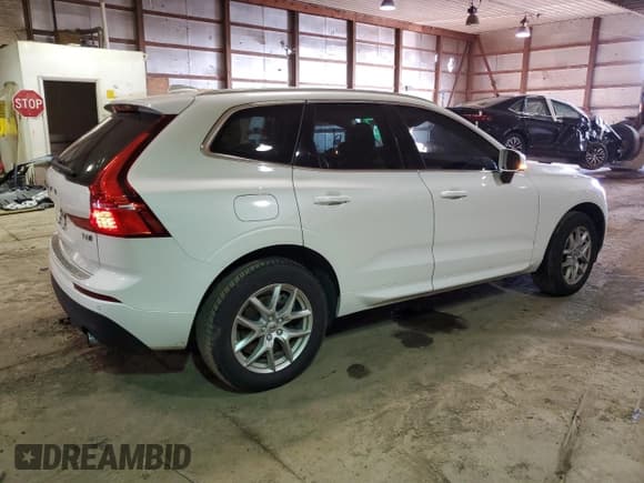 ✅ 2021 Volvo XC60 Momentum • VIN: YV4A22RK9M1777062 • Lot: 72238062. Listed on Copart with 51,254 mi. Free auction sales archive from the USA and detailed vehicle history report at DreamBid. Image 3.