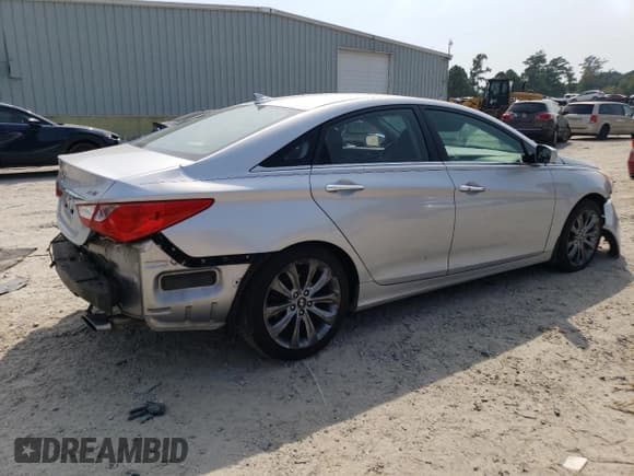 ✅ 2012 Hyundai Sonata SE • VIN: 5NPEC4AB5CH321768 • Lot: 69048884. Listed on Copart with 62,410 mi. Free auction sales archive from the USA and detailed vehicle history report at DreamBid. Image 3.