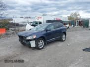 ✅ 2015 Volvo XC60 T5 Platinum • VIN: YV4612RM7F2730992 • Lot: 43670814. Wystawiony na IAAI z przebiegiem 89 723 mil. Bezpłatny archiwum sprzedaży aukcyjnych z USA i szczegółowy raport historii pojazdu na DreamBid. Zdjęcie 2.