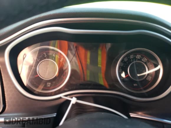 ✅ 2015 Dodge Challenger R/T Scat Pack • VIN: 2C3CDZFJ0FH855392 • Lot: 49684193. Wystawiony na Copart z przebiegiem Nie podano. Bezpłatny archiwum sprzedaży aukcyjnych z USA i szczegółowy raport historii pojazdu na DreamBid. Zdjęcie 9.