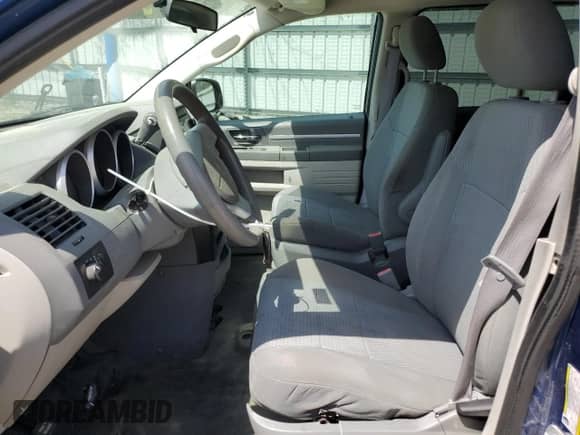 2010 Dodge Grand Caravan SE z VIN 2D4RN4DE2AR197902, wystawiony jako Copart lot #52876385 z przebiegiem 112 435 mil mil oraz Szkoda całkowita • Salvage title. Historia ofert i sprzedaży dostępna na DreamBid. Obrazek 7.