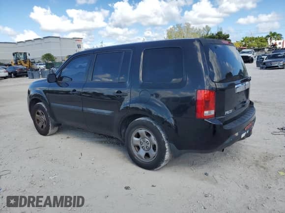 2013 Honda Pilot LX with VIN 5FNYF3H29DB041243, listed as a Copart auction lot 90041775 with 180,969 mi miles and Salvage title. Bid and sale history available at DreamBid. Image 2.