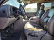 ✅ 2004 Chevrolet Suburban LT • VIN: 3GNEC16T64G123198 • Lot: 86888775. Listed on Copart with 201,605 mi. Free auction sales archive from the USA and detailed vehicle history report at DreamBid. Image 7.