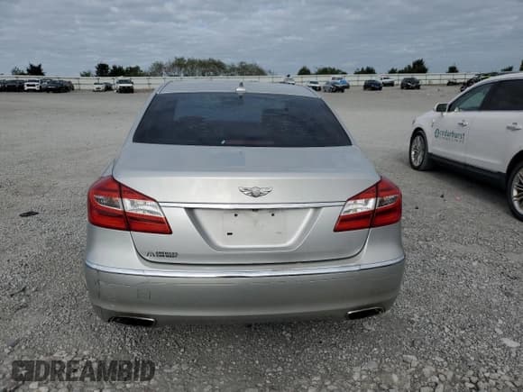 ✅ 2013 Hyundai Genesis 3.8L • VIN: KMHGC4DD4DU239703 • Lot: 69825045. Wystawiony na Copart z przebiegiem 122 340 mil. Bezpłatny archiwum sprzedaży aukcyjnych z USA i szczegółowy raport historii pojazdu na DreamBid. Zdjęcie 6.