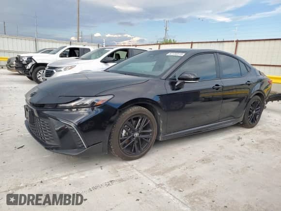 2025 Toyota Camry LE with VIN 4T1DAACK9SU121635, listed as a Copart auction lot 82130515 with 11,399 mi miles and Salvage title. Bid and sale history available at DreamBid. Image 1.