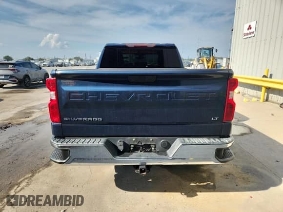✅ 2019 Chevrolet Silverado 1500 LT • VIN: 1GCRWCED4KZ191715 • Lot: 80177235. Wystawiony na Copart z przebiegiem 84 433 mil. Bezpłatny archiwum sprzedaży aukcyjnych z USA i szczegółowy raport historii pojazdu na DreamBid. Zdjęcie 6.