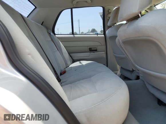 ✅ 2003 Ford Crown Victoria Standard • VIN: 2FAFP73W73X138578 • Lot: 65280395. Wystawiony na Copart z przebiegiem 131 245 mil. Bezpłatny archiwum sprzedaży aukcyjnych z USA i szczegółowy raport historii pojazdu na DreamBid. Zdjęcie 10.